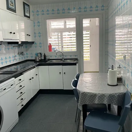 Piso En A 100 Metros De La Playa * Baquio